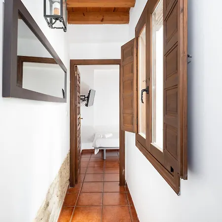 Alhambra Nest Апартаменты *