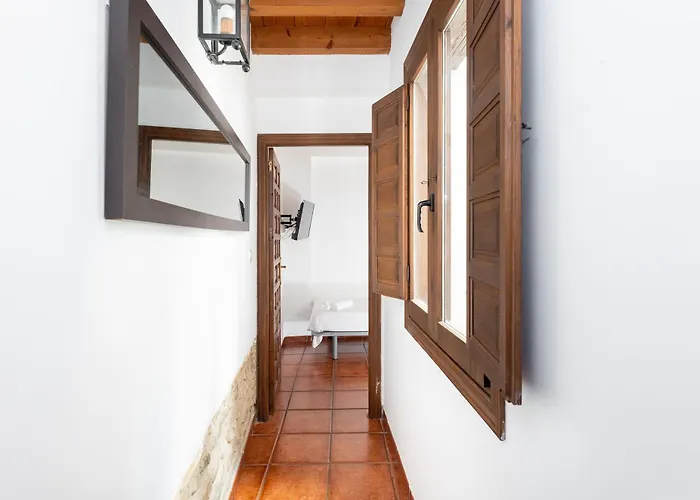 Alhambra Nest Apartmán *