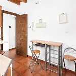 アパート Alhambra Nest